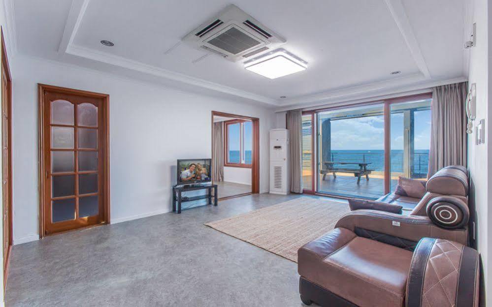 Maniju Pension Oedo-dong ภายนอก รูปภาพ